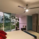 Restyle: Ocean Front + Pool Nuevo Vallarta