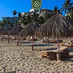 Mexican Styled 2 Bedroom Condo - Beachfront - Pool