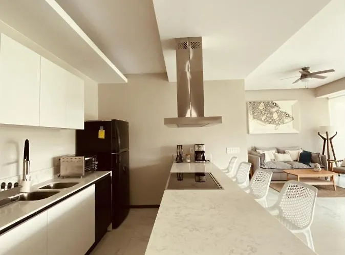 Chic 3Br Home In Luxury Condominium By The Sea