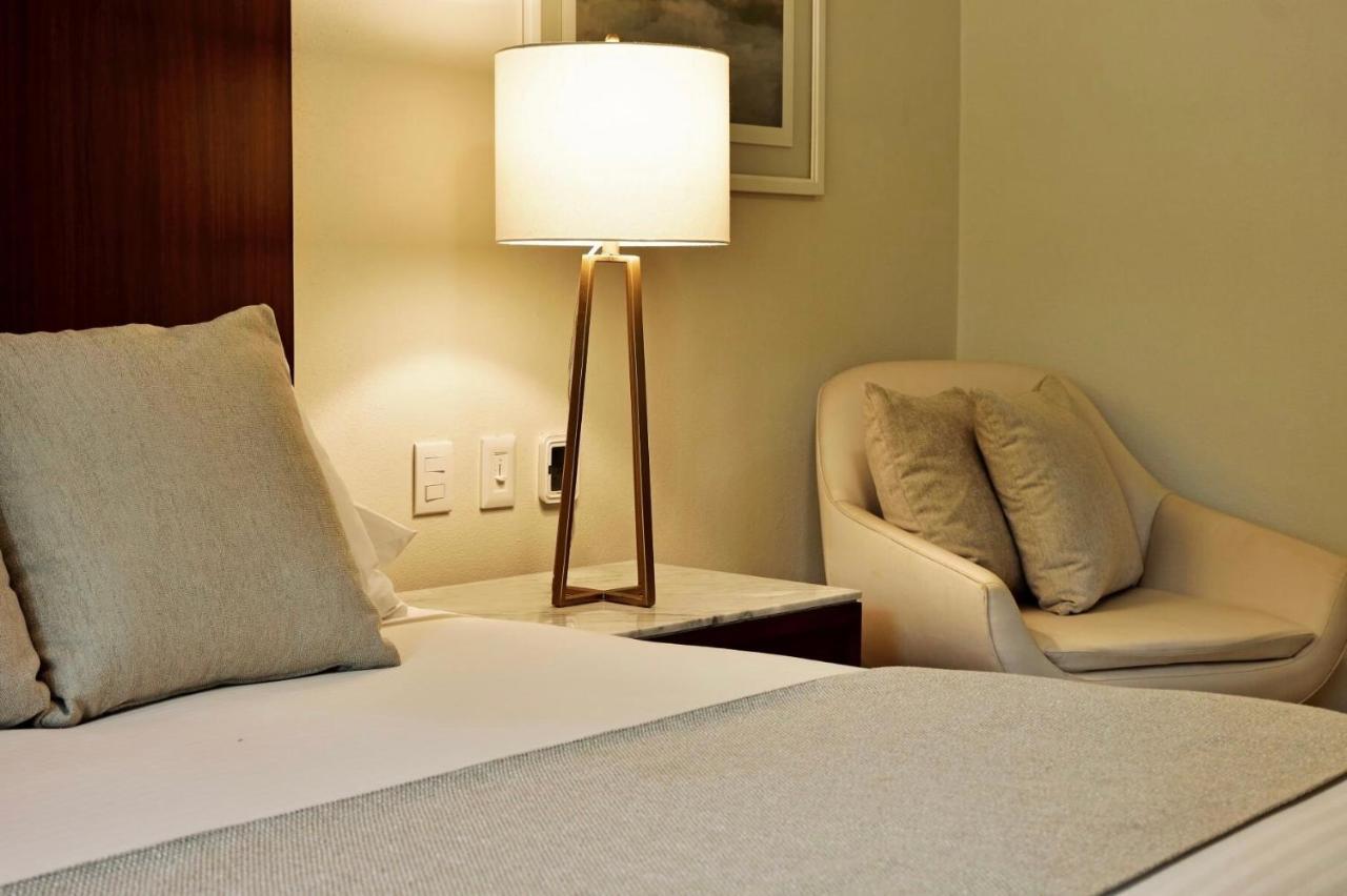 2 Bed 2bth, Playa Royale 2507, Free Wifi Apartment