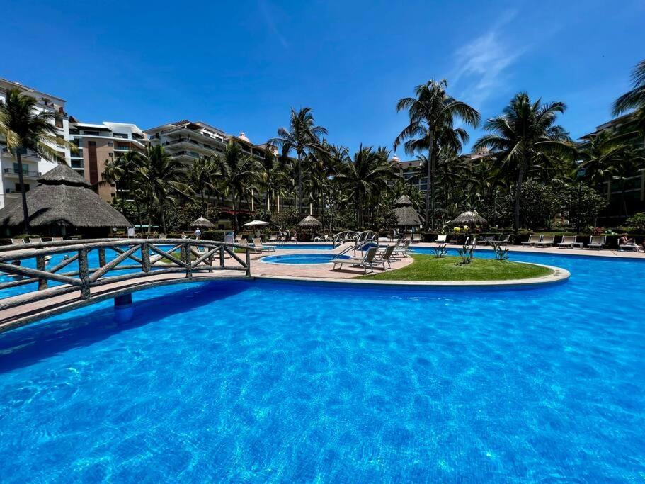 Apartment Beachfront 2 Bedroom In Playa Royale Resort, Nuevo Vallarta