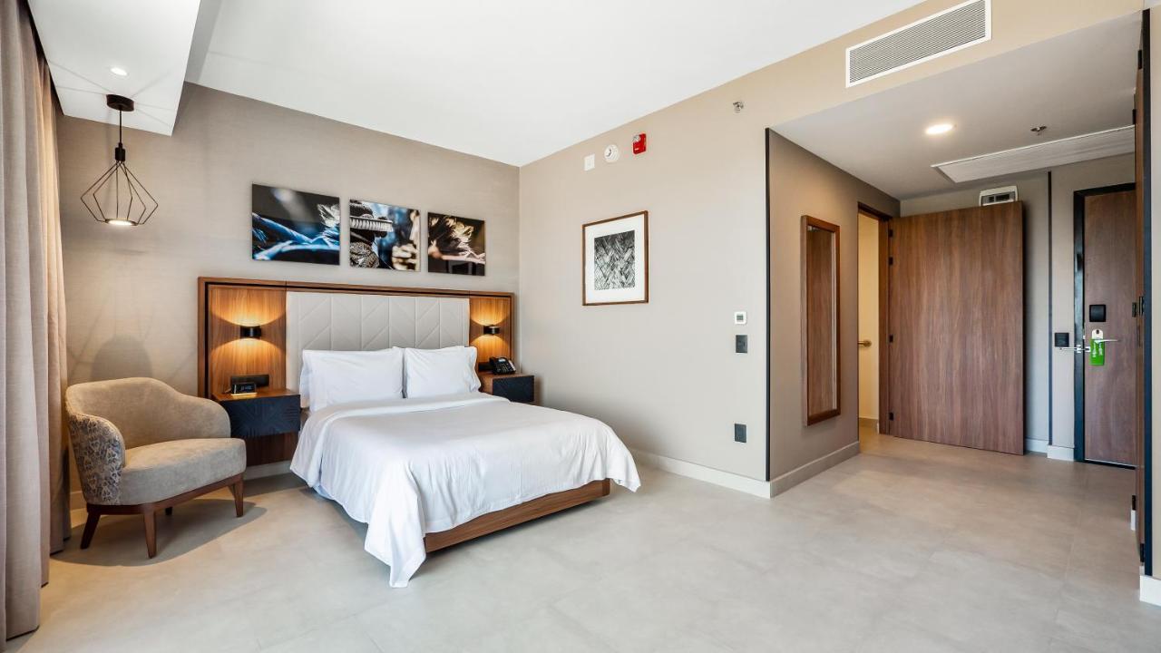 Hampton By Hilton 3*