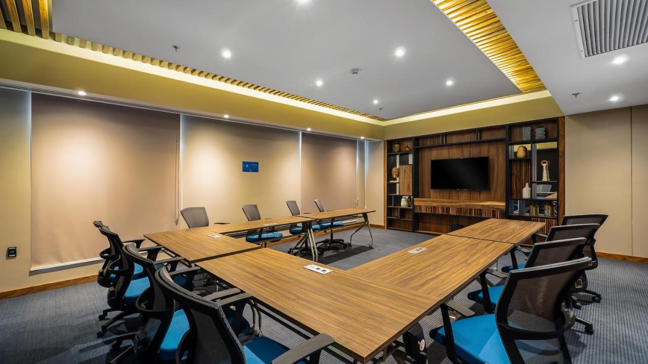 Hotel Hampton By Hilton 3*