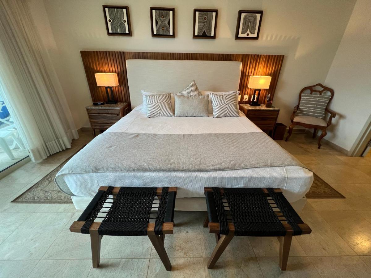 Beachfront 2 Bedroom In Playa Royale Resort, Apartment