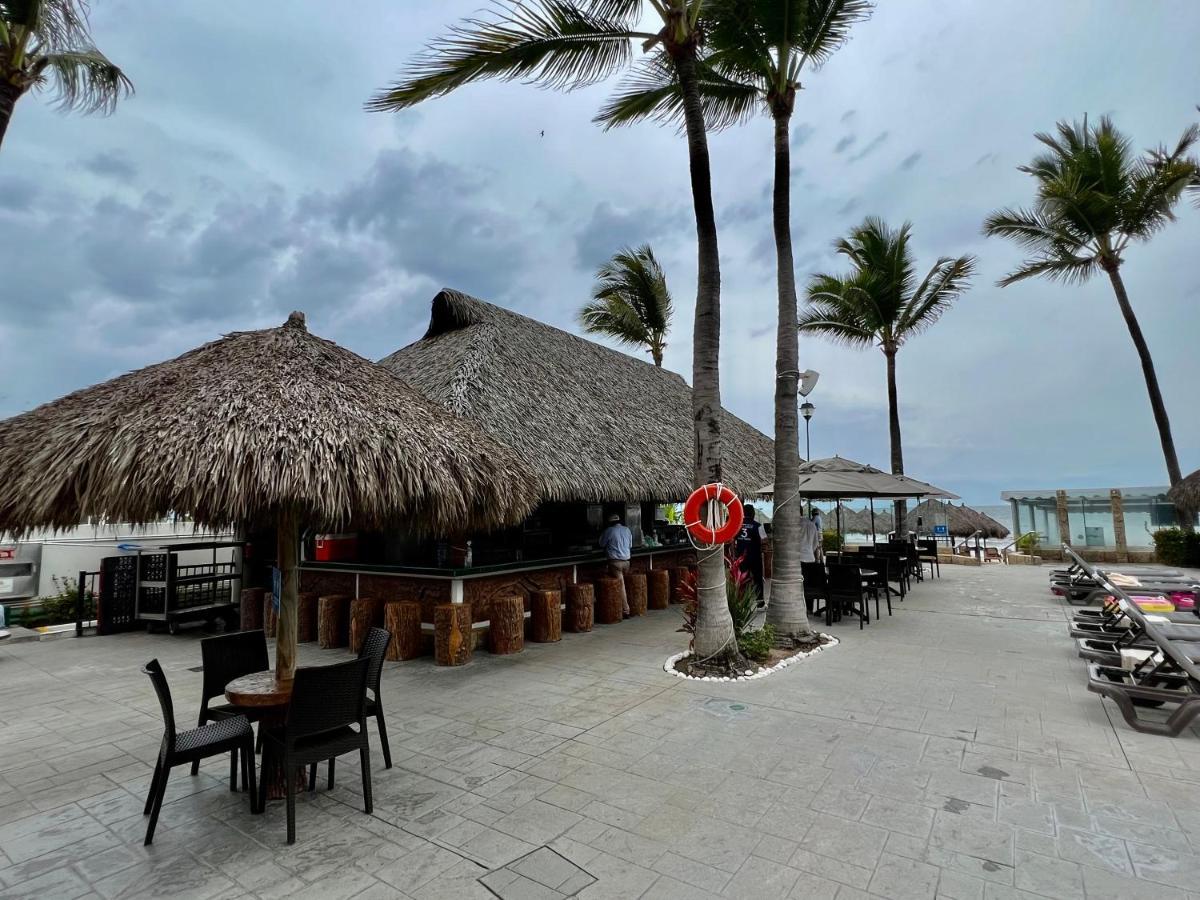 Beachfront 2 Bedroom In Playa Royale Resort, Apartment