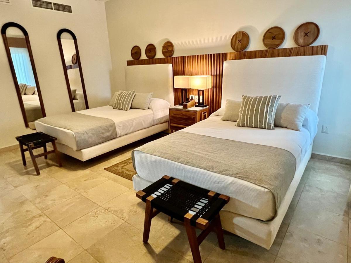 Beachfront 2 Bedroom In Playa Royale Resort, Nuevo Vallarta