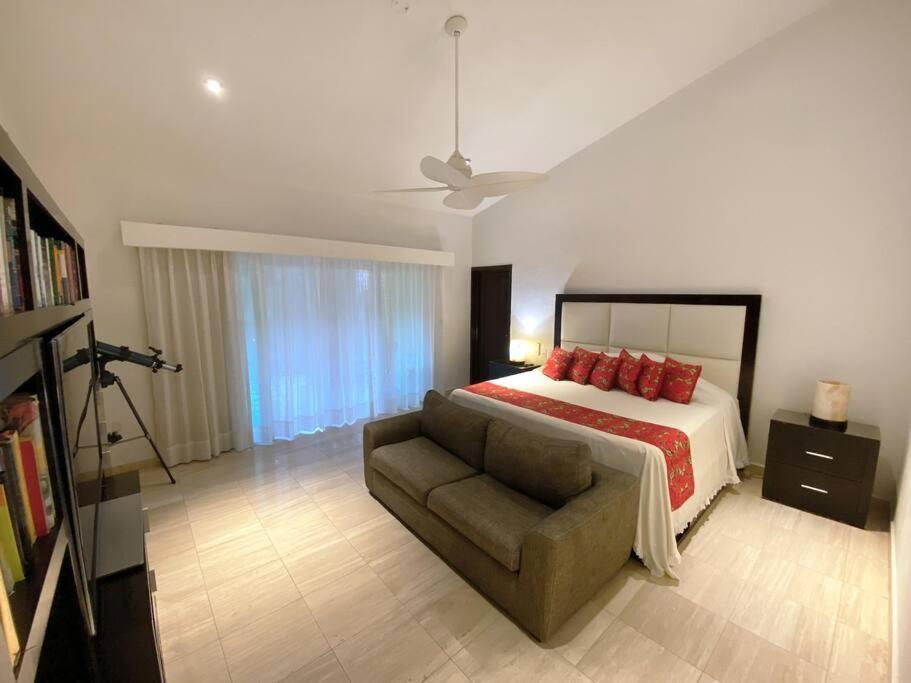 Bismarckia Villa Nuevo Vallarta