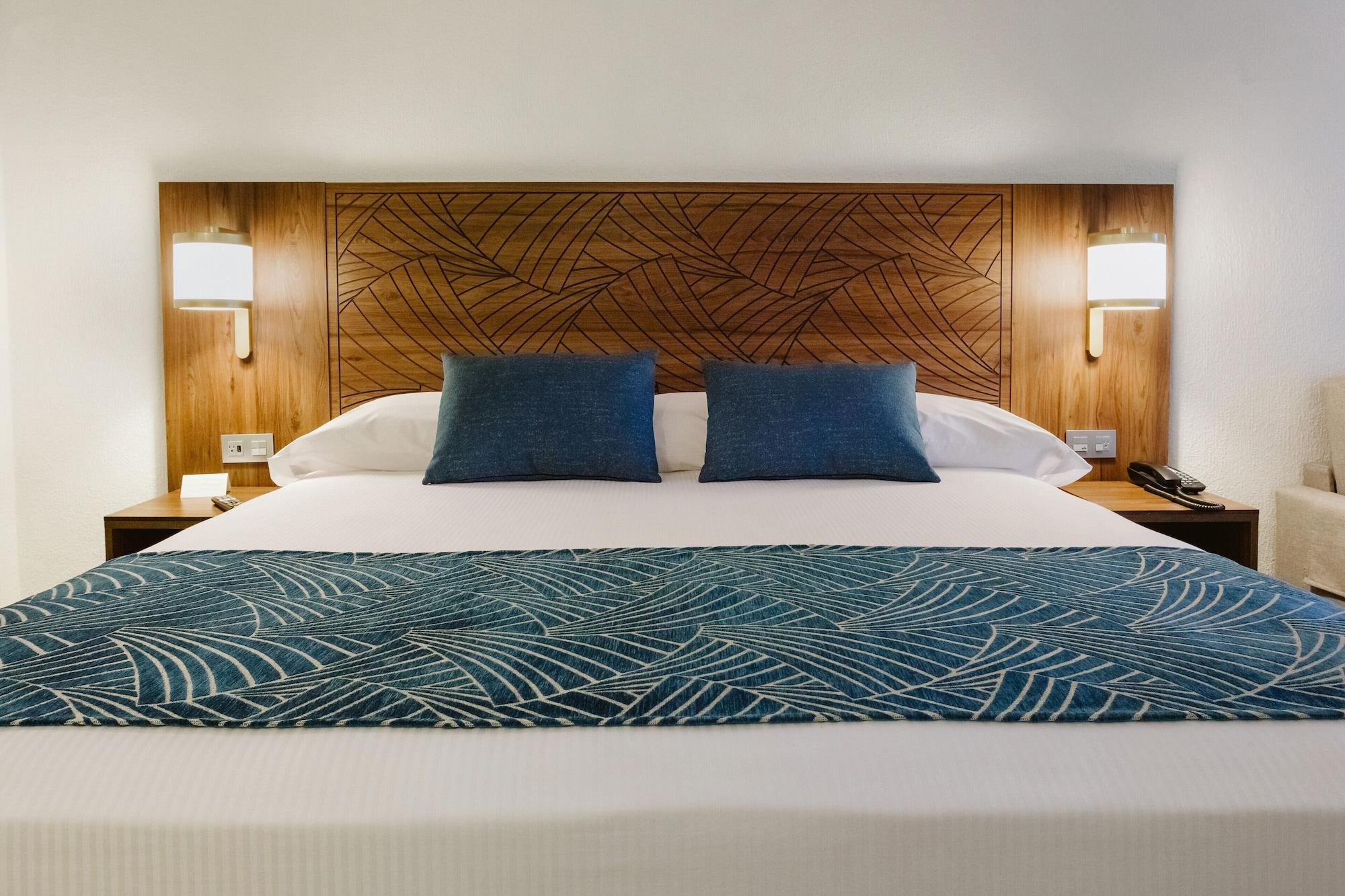 Riu Vallarta 3*