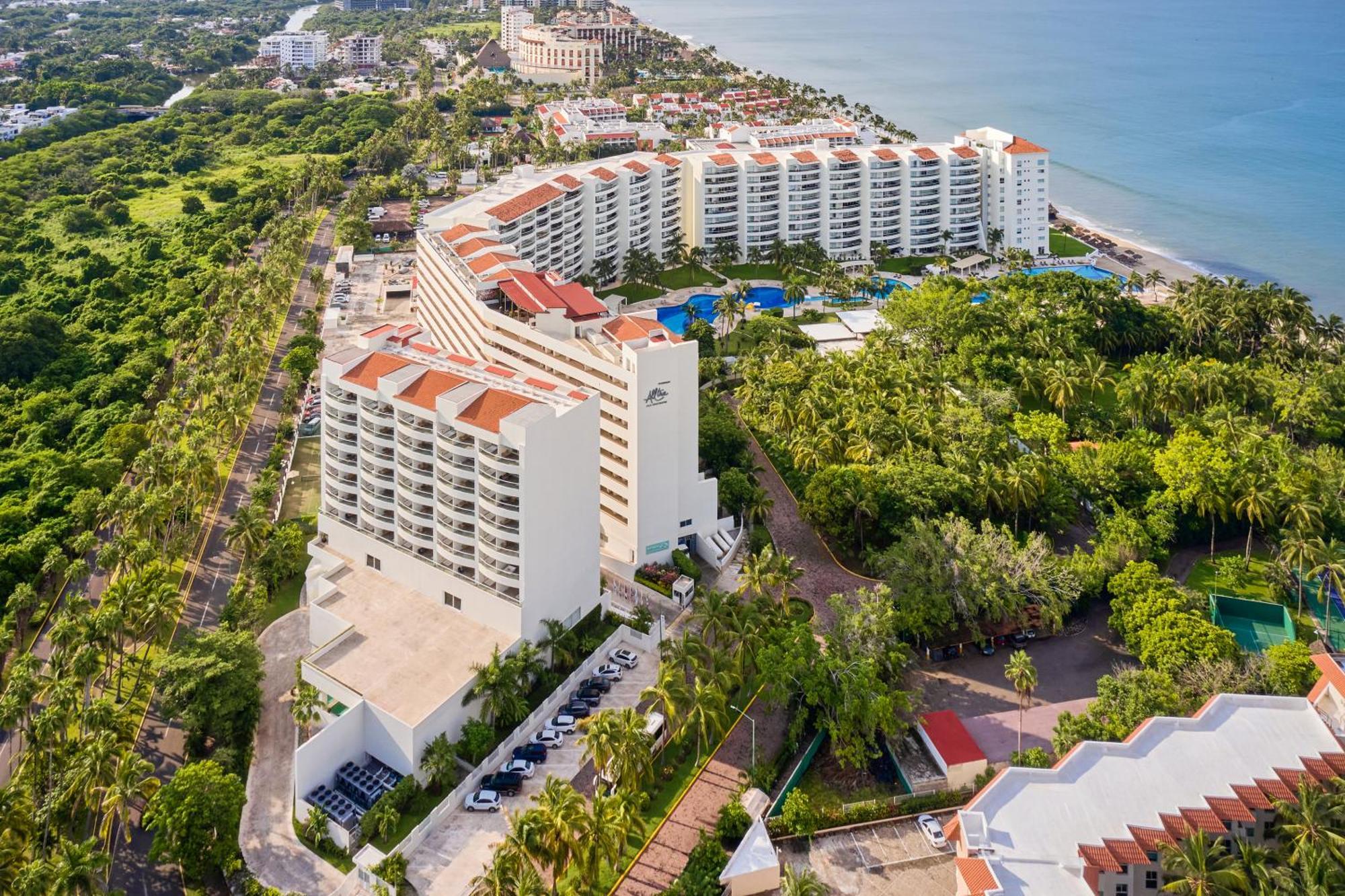 Wyndham Alltra Vallarta, 4*