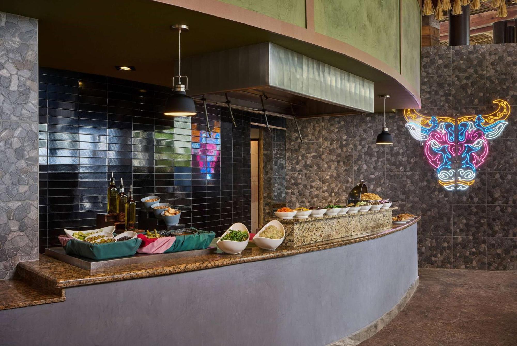 Wyndham Alltra Vallarta, 4*