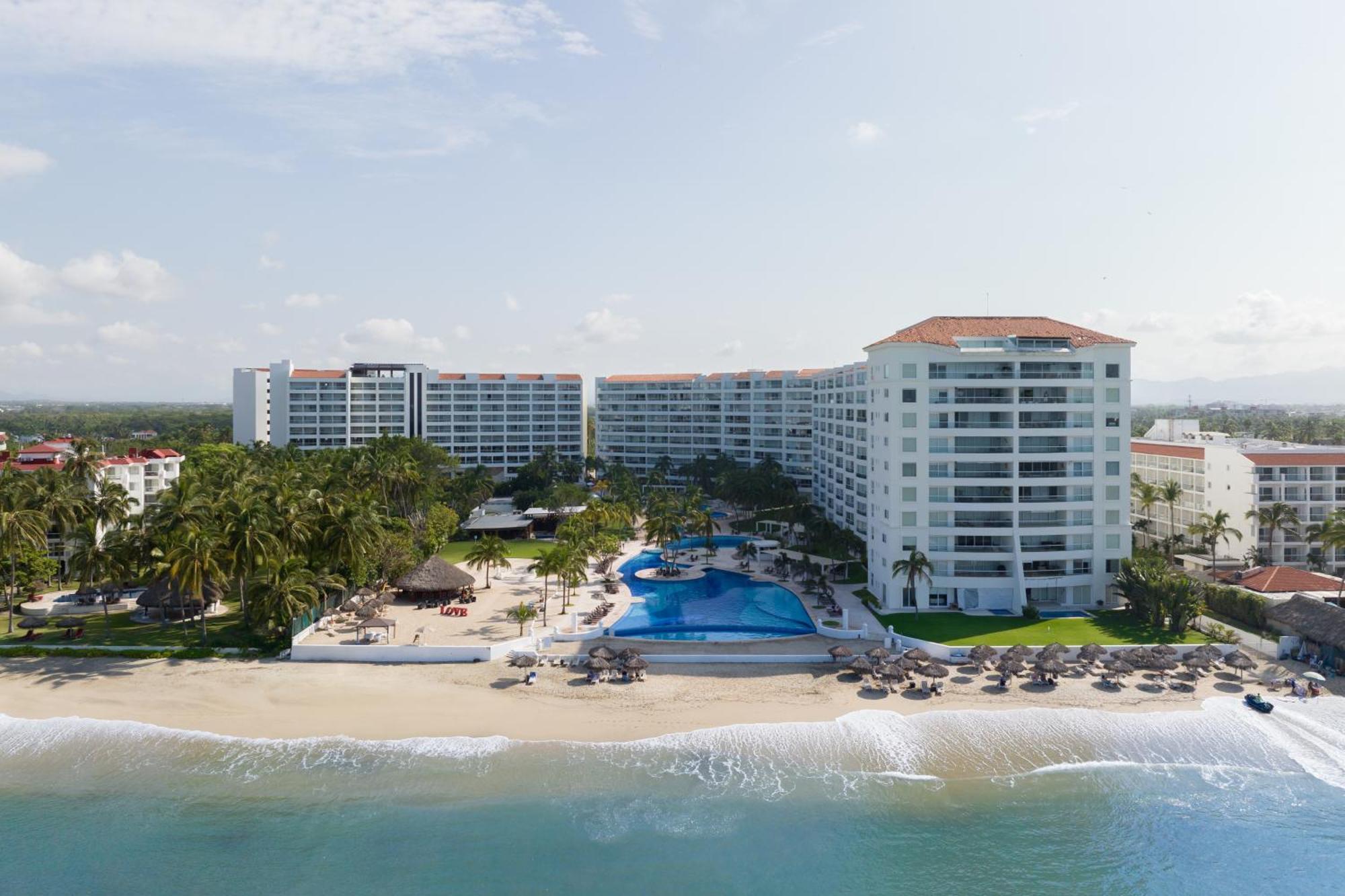 Resort Wyndham Alltra Vallarta,
