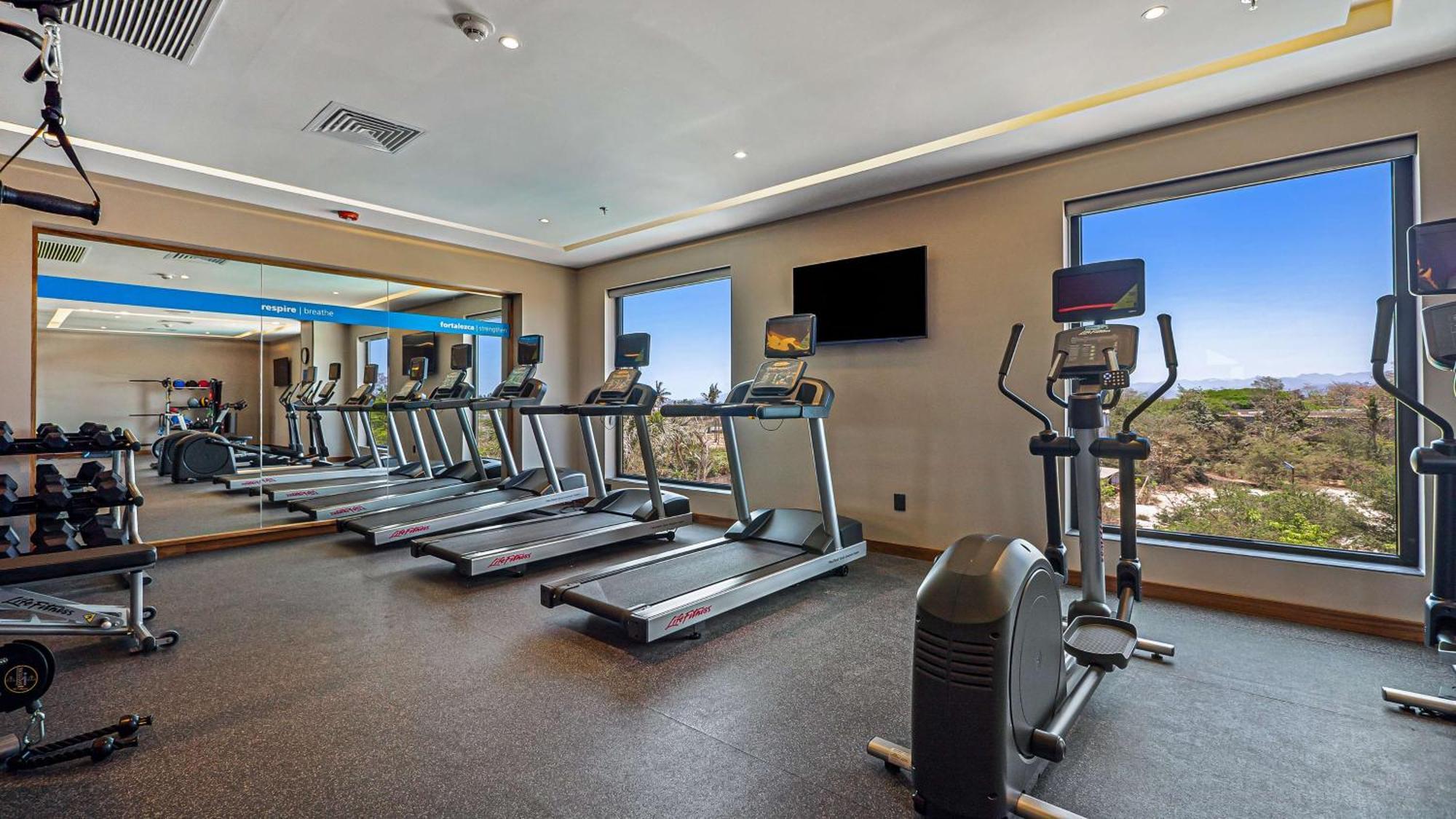 Hotel Hampton By Hilton 3*