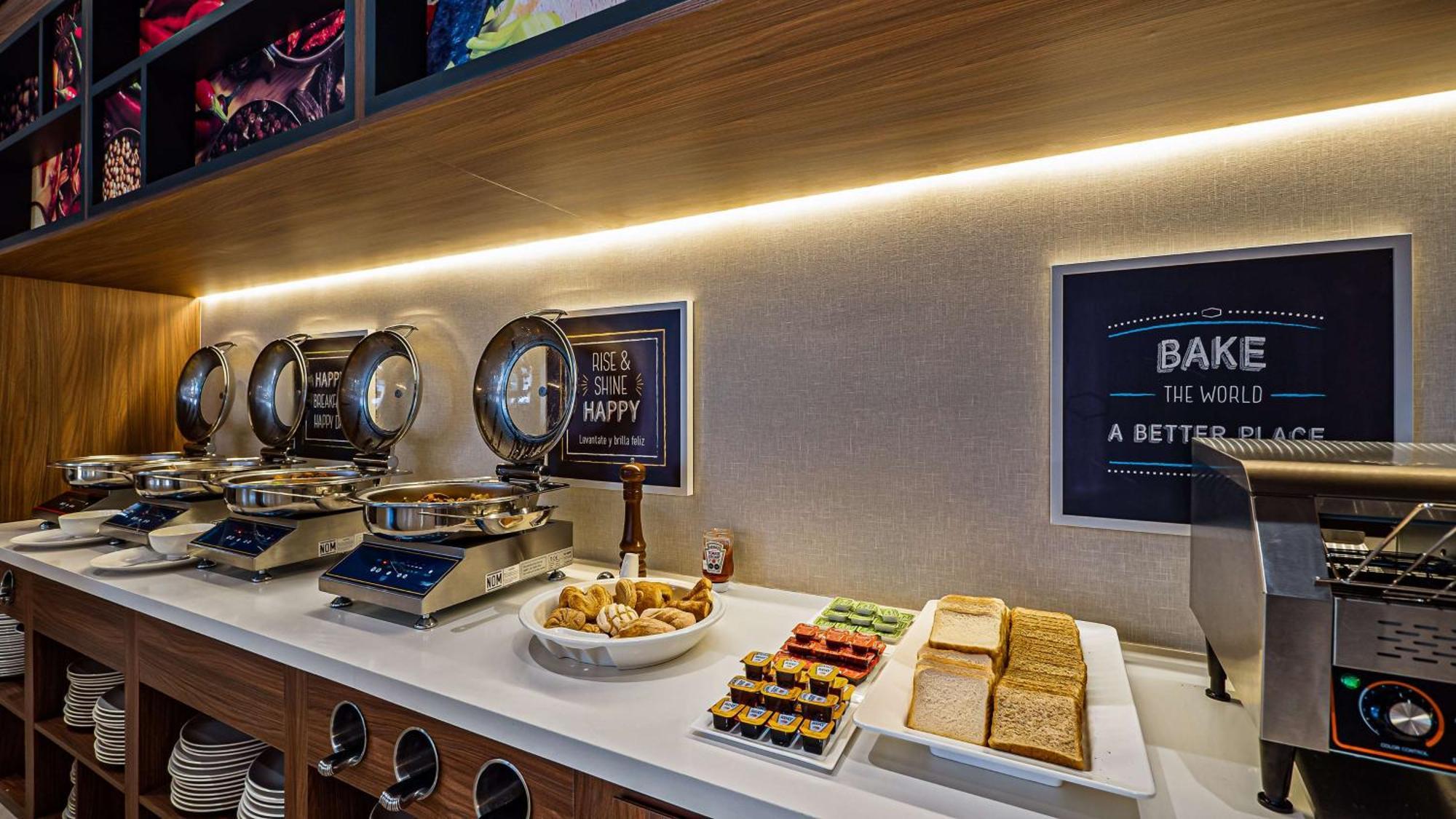 Hotel Hampton By Hilton 3*