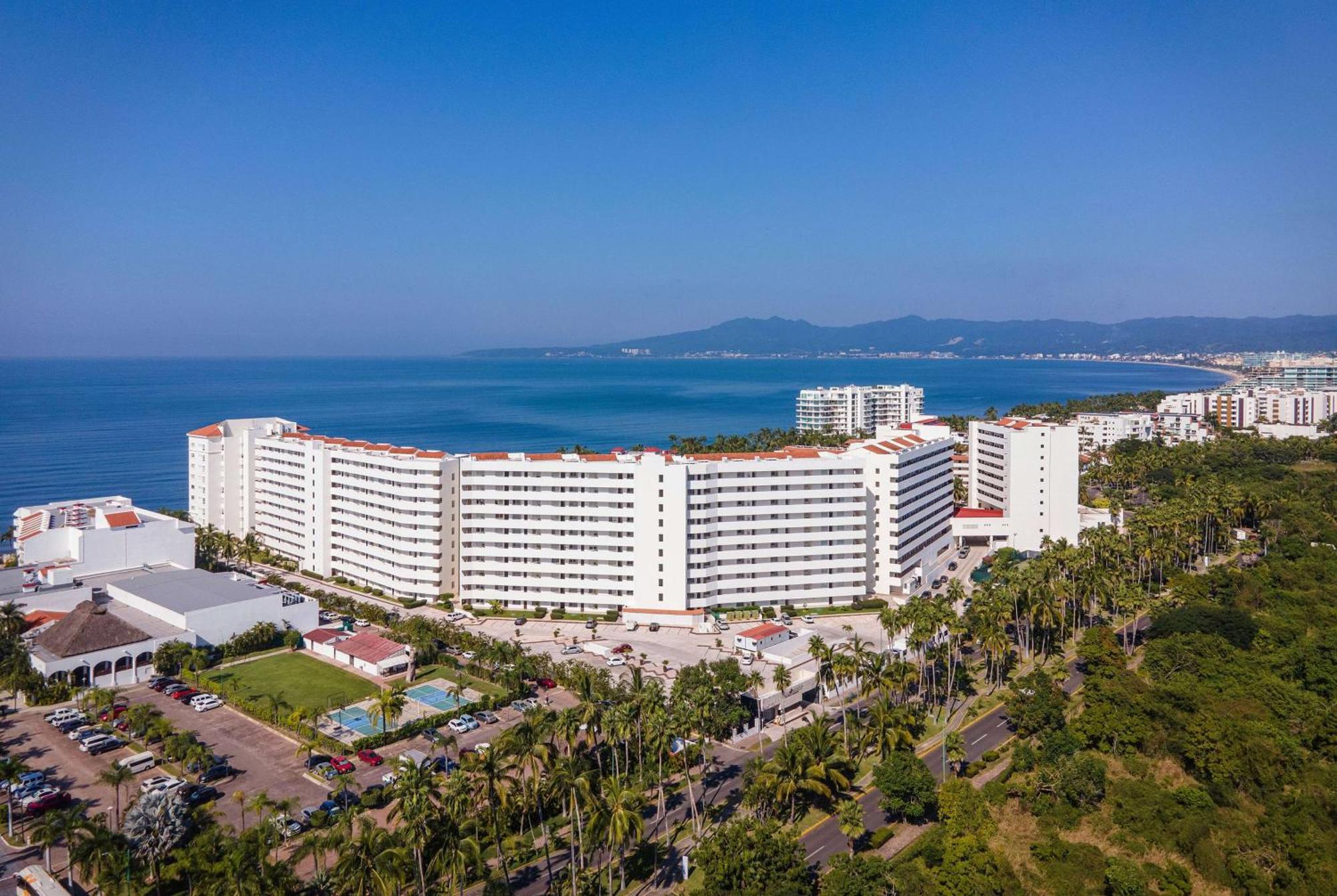 Wyndham Alltra Vallarta, 4*