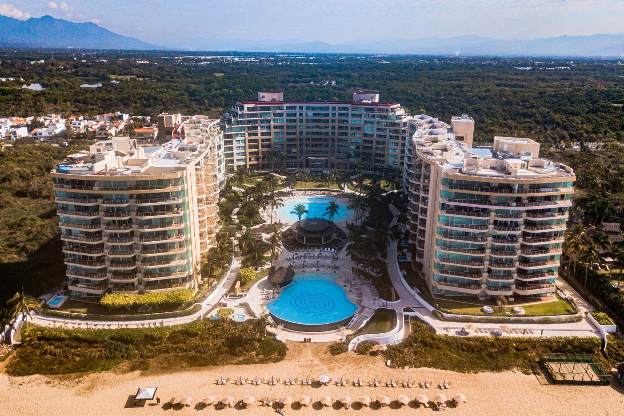 Departamento A Pie De Playa * Nuevo Vallarta