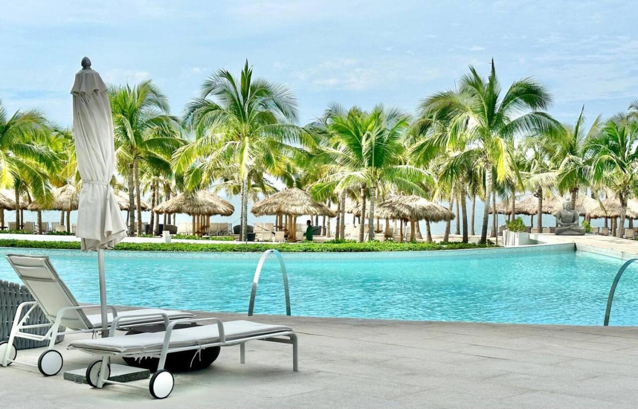 Chic 3br In Luxury By The Sea