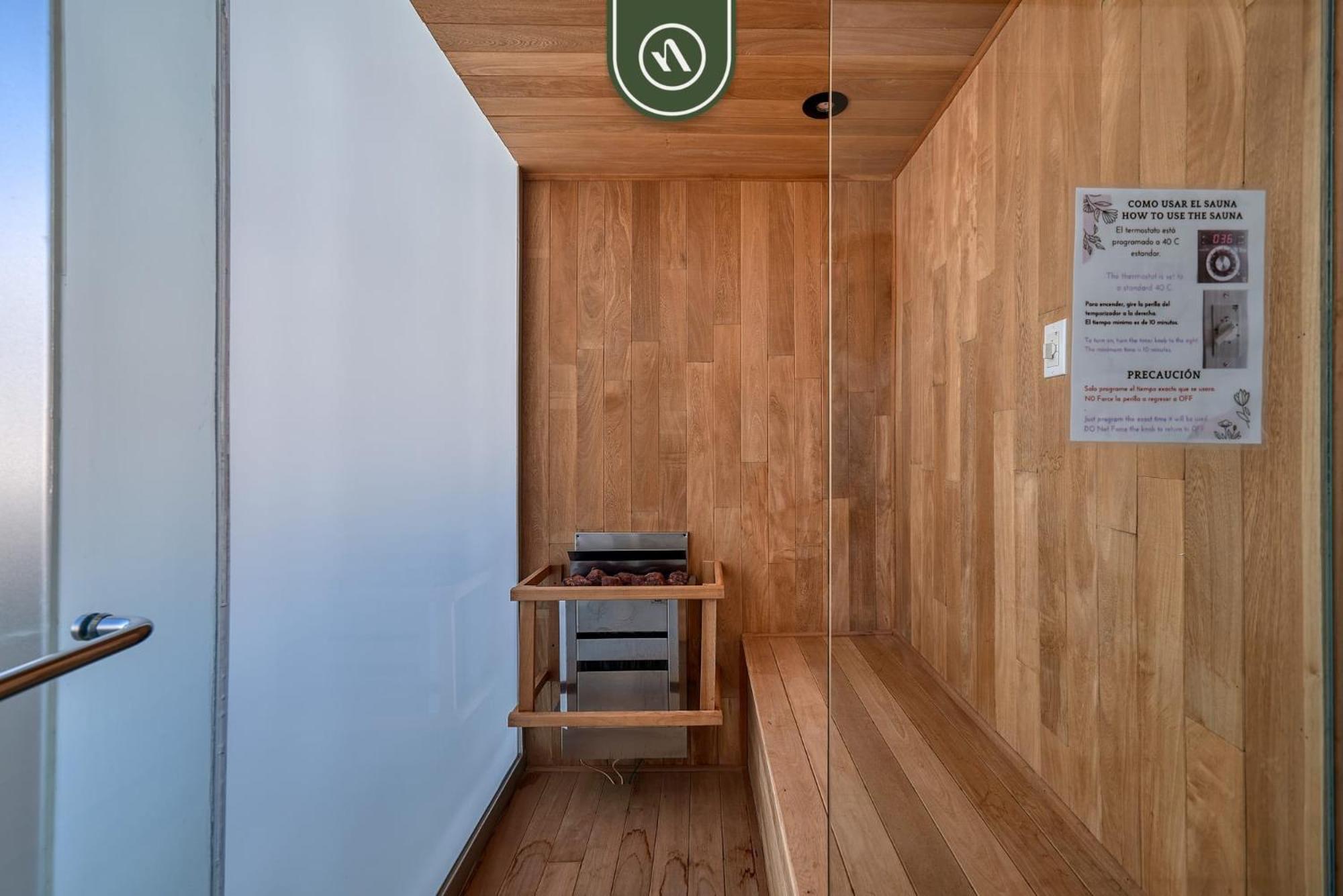 2br With Rooftop Pool -