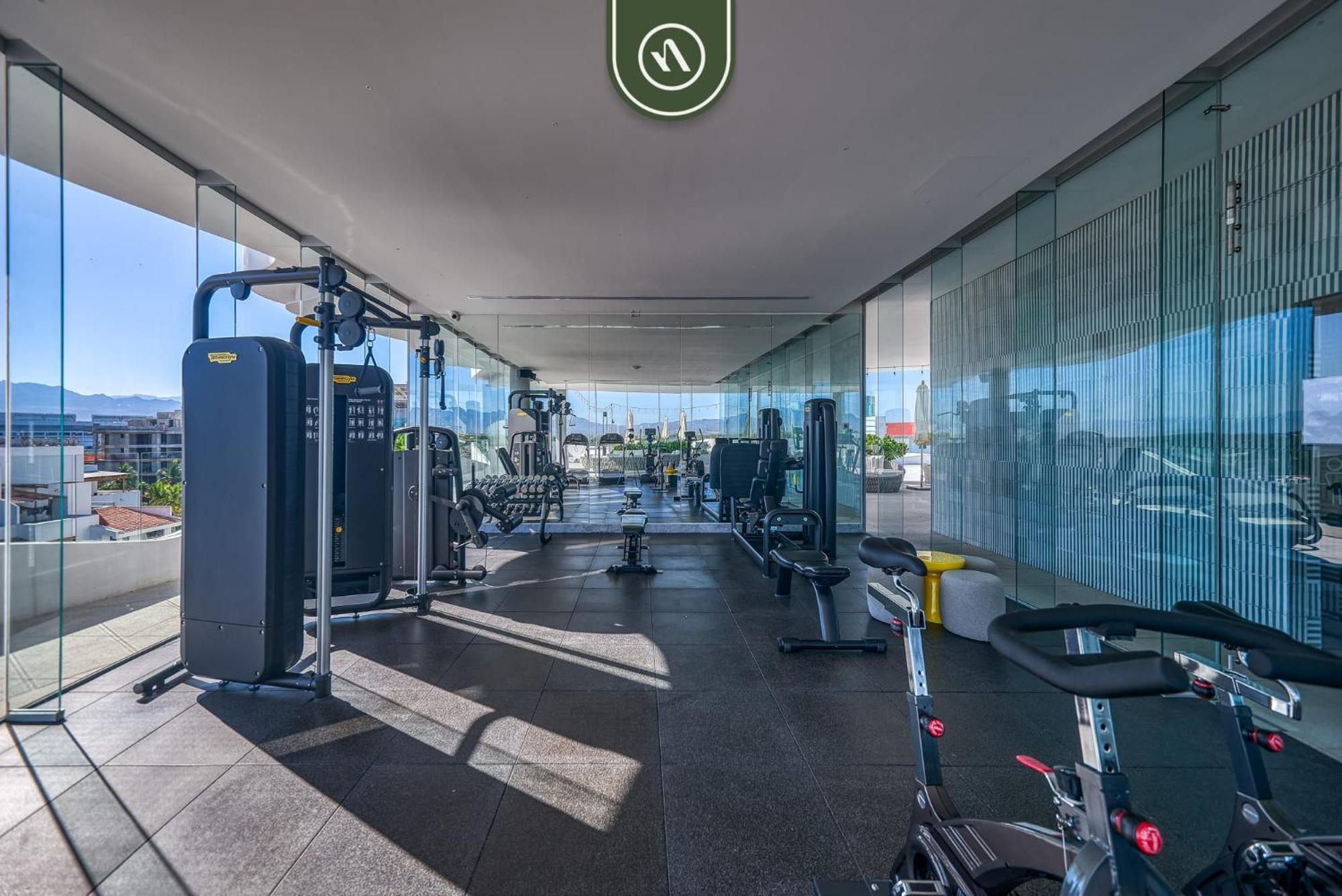 2br With Rooftop Pool - *