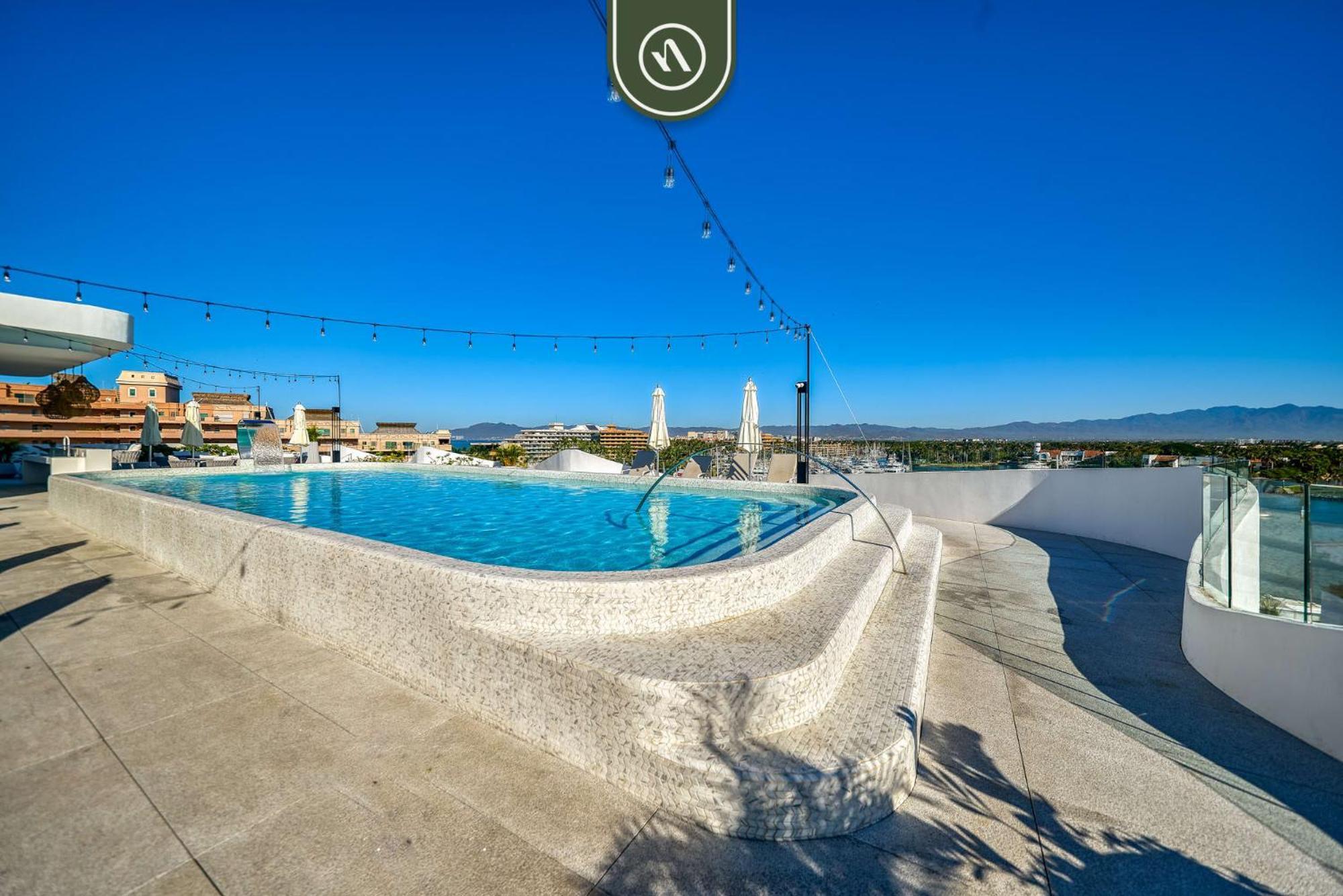 2br With Rooftop Pool - Apartamento