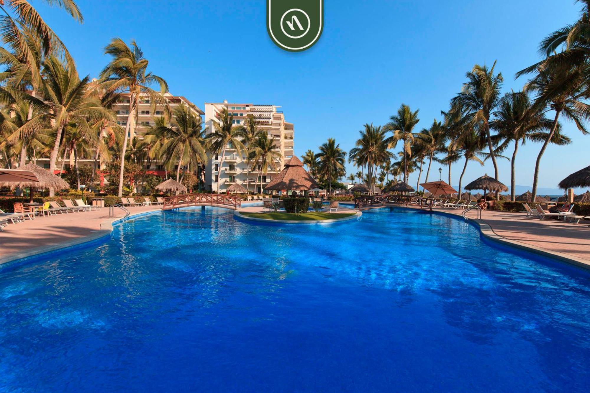 Apartamento Mexican Styled 2 Bedroom - Beachfront - Pool *