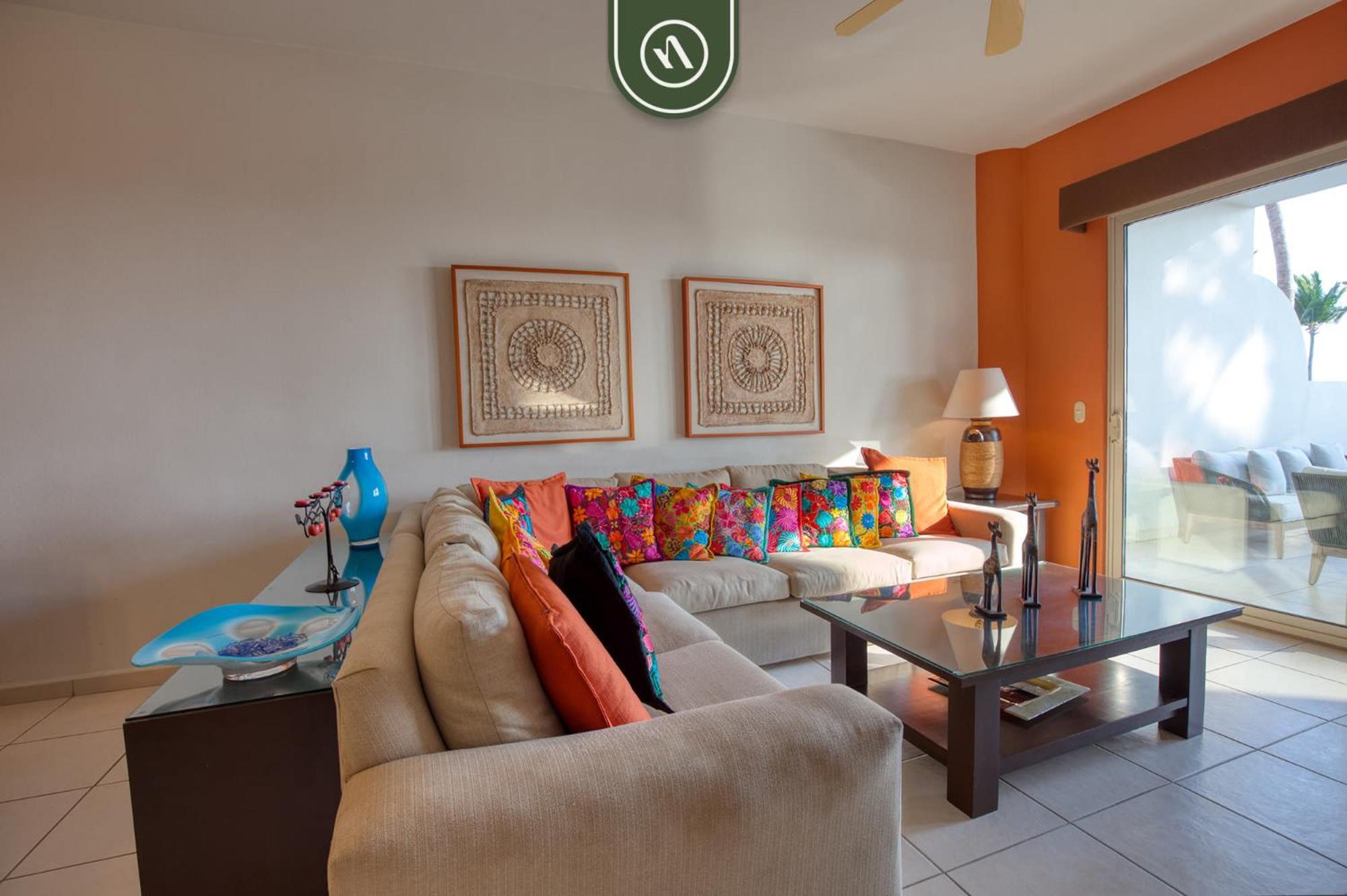 Mexican Styled 2 Bedroom - Beachfront - Pool Apartamento *