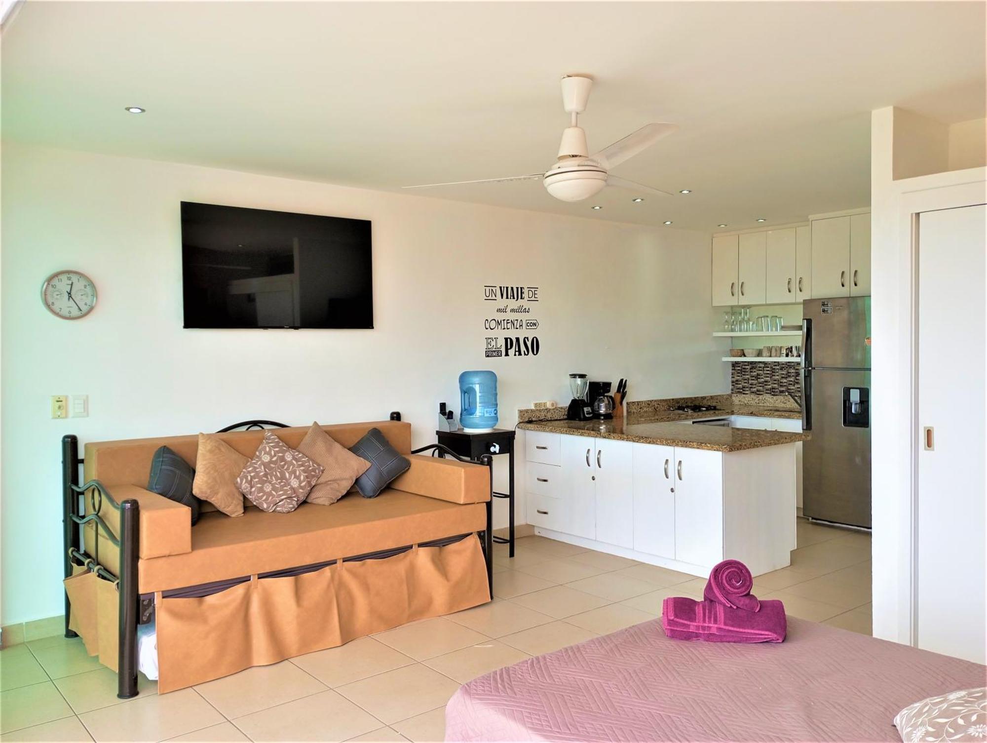 Apartamento Estudio 310 Nuevo Vallarta, Frente Al Mar, Totalmente Equipado Y Amueblado!