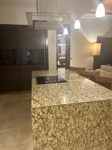 2 Bedroom Luxury Apartamento *