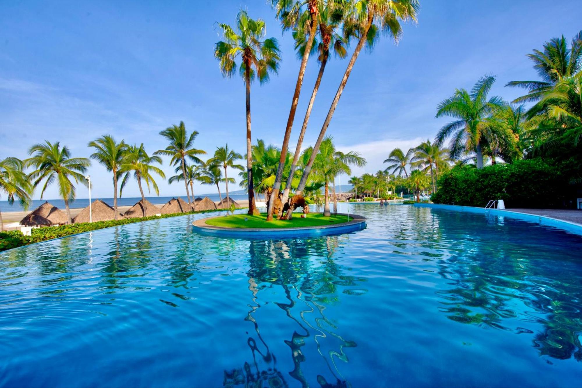 Grand Luxxe Two Bedroom - Resort