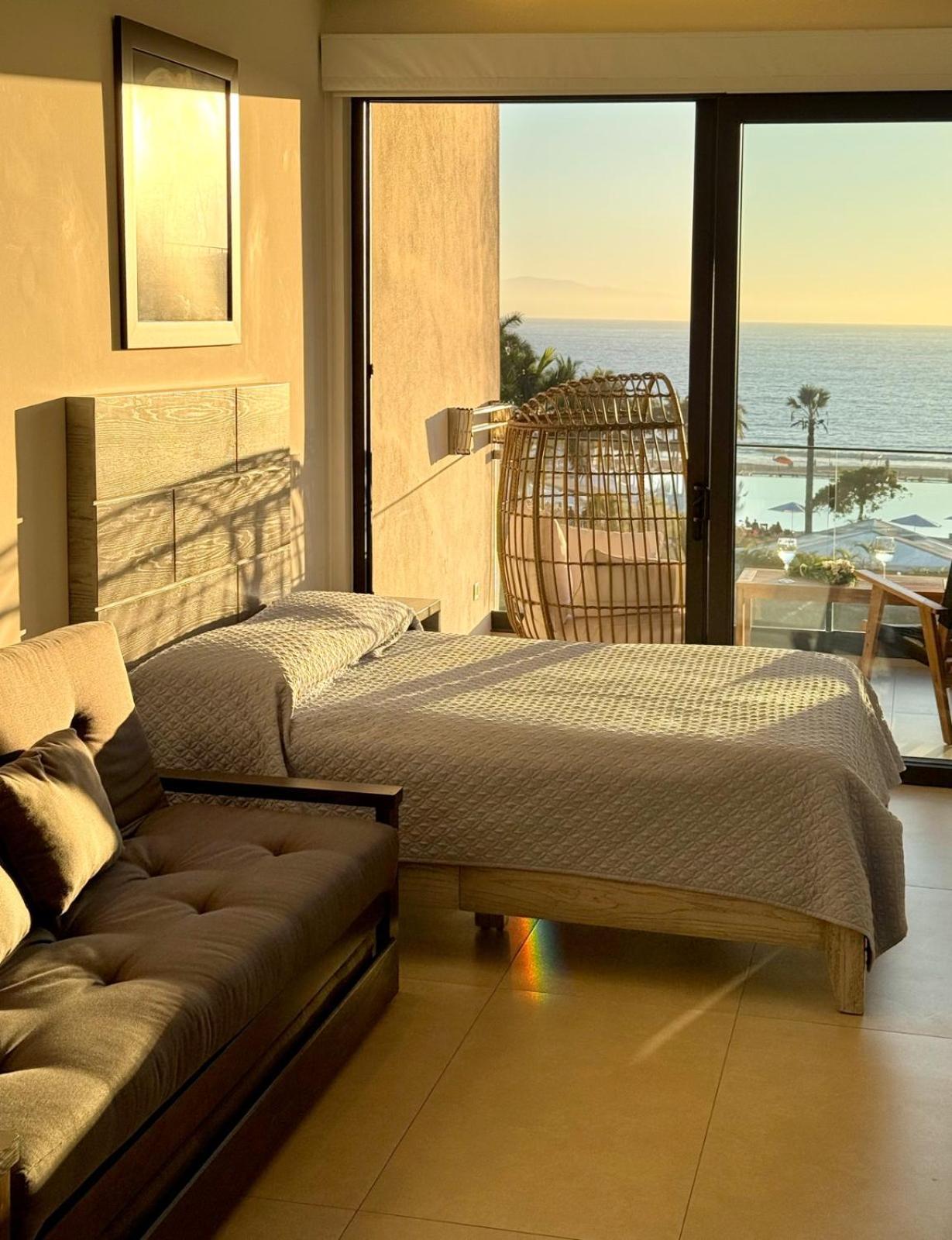 Restyle: Ocean Front + Pool Apartment *