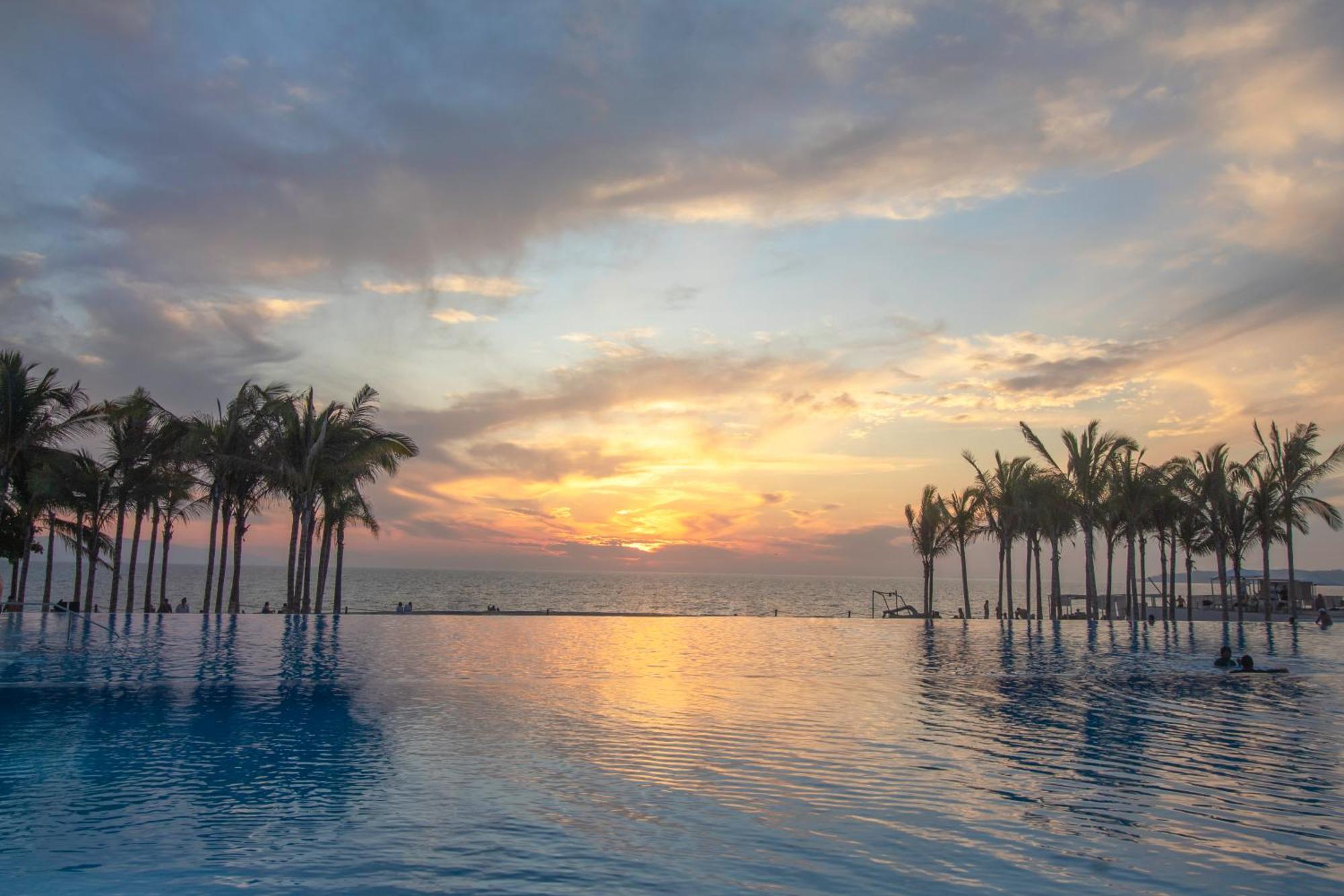 At Aria Luxury Double On The Pacific Coast * Nuevo Vallarta