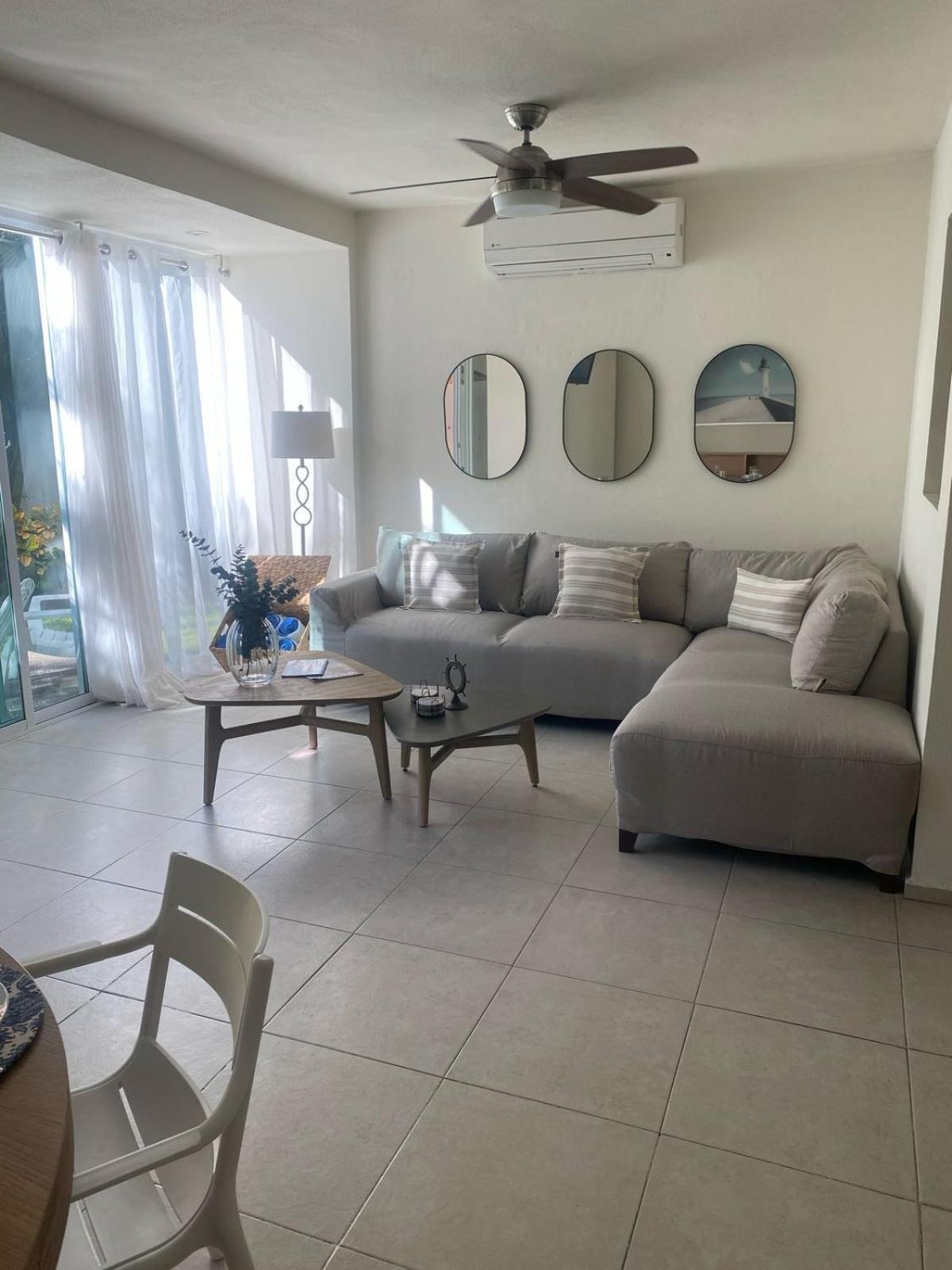 Villa En *