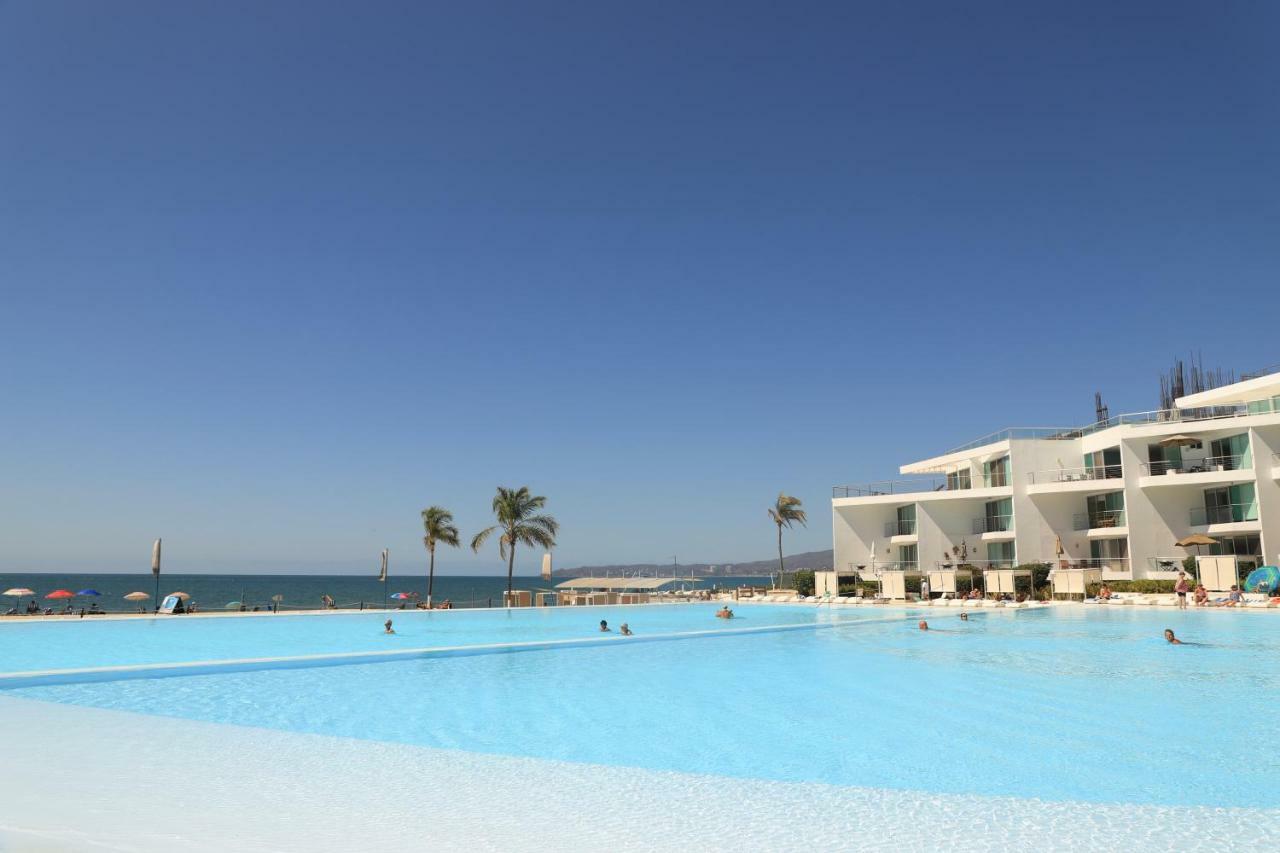 Restyle: Ocean Front + Pool