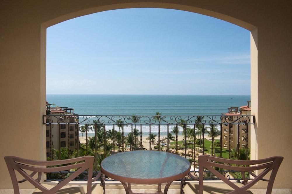 La & Riviera Nayarit Nuevo Vallarta