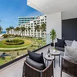 Amazing &Totally New!!! Aria Ocean Condo 306 By Kivoya