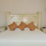 Marina Banderas Suites Hotel Boutique