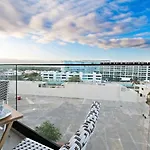 Brand New Condo Aria Ocean 614 By Kivoya