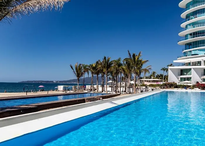 Brand New Condo Aria Ocean 614 By Kivoya