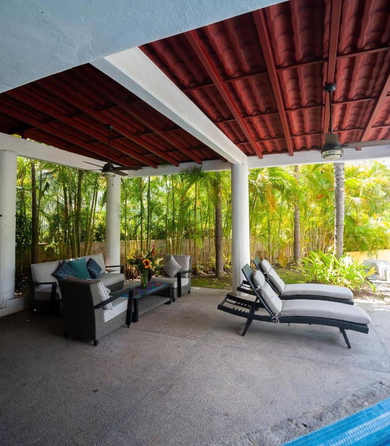 Beach Access, Sleeps 9 Adults, Private Heated Pool, Boat Dock, Calaveras *