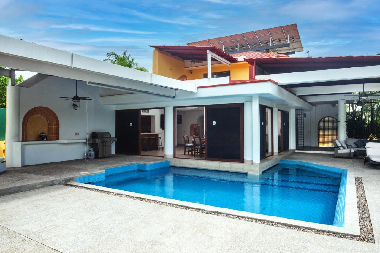Villa Beach Access, Sleeps 9 Adults, Private Heated Pool, Boat Dock, Calaveras *