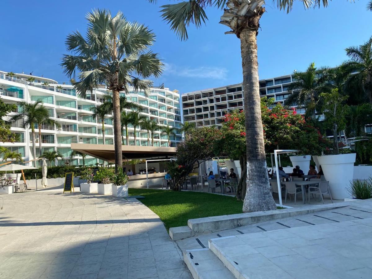 Súper Ubicado Y Cómodo Departamento Frente Al Mar Con 2 Terrazas, Albercas Y Otras Amenidades Apartamento *