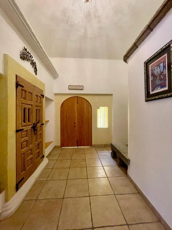 Villa Beach Access, Sleeps 9 Adults, Private Heated Pool, Boat Dock, Calaveras *