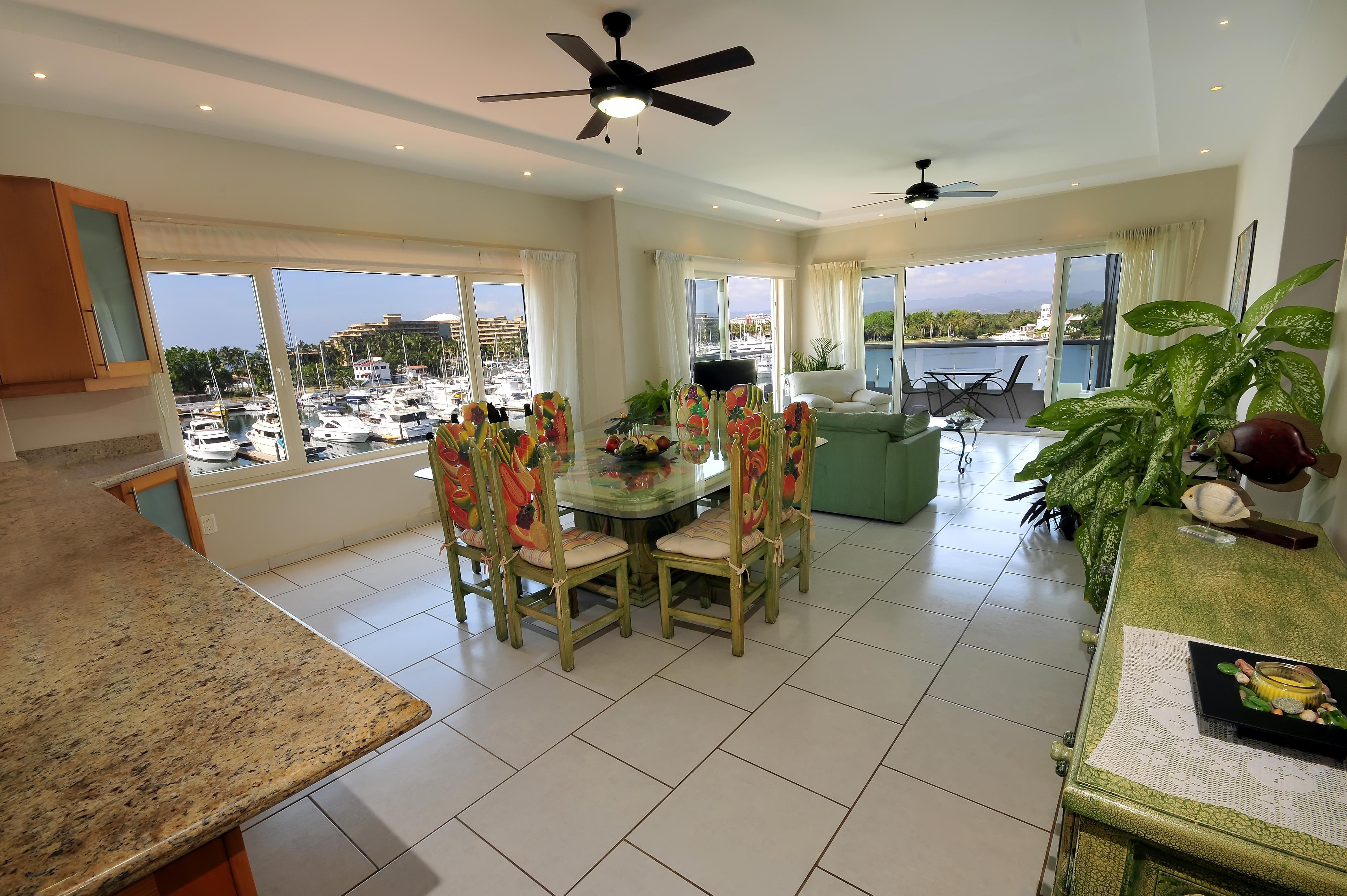 Marina Banderas Boutique Nuevo Vallarta