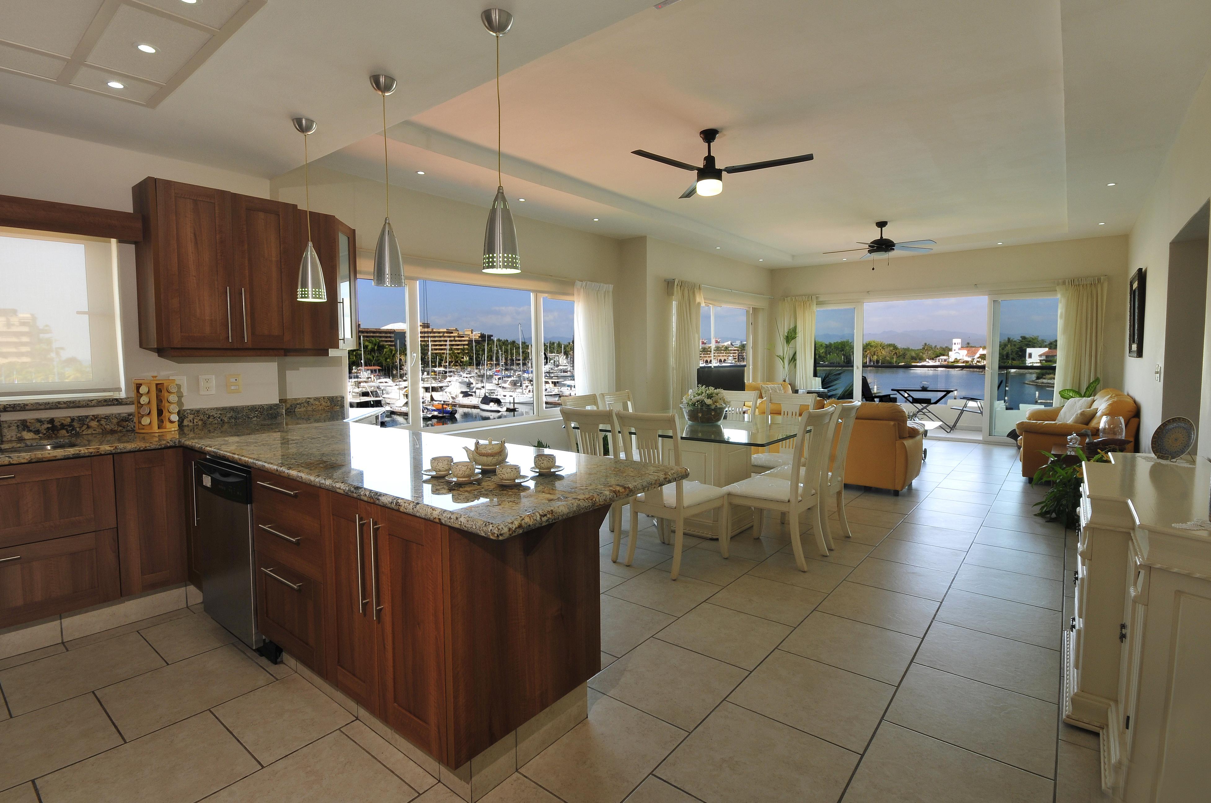 Marina Banderas Boutique Hotel