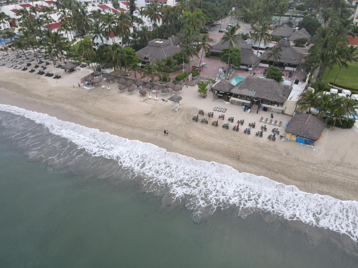 Beach Access, Sleeps 9 Adults, Private Heated Pool, Boat Dock, Calaveras