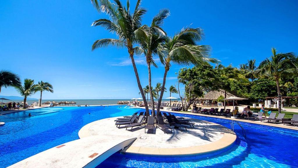 Modern- Renovated- Breathtaking 6th Floor- 3 Bedrooms Magna * Nuevo Vallarta
