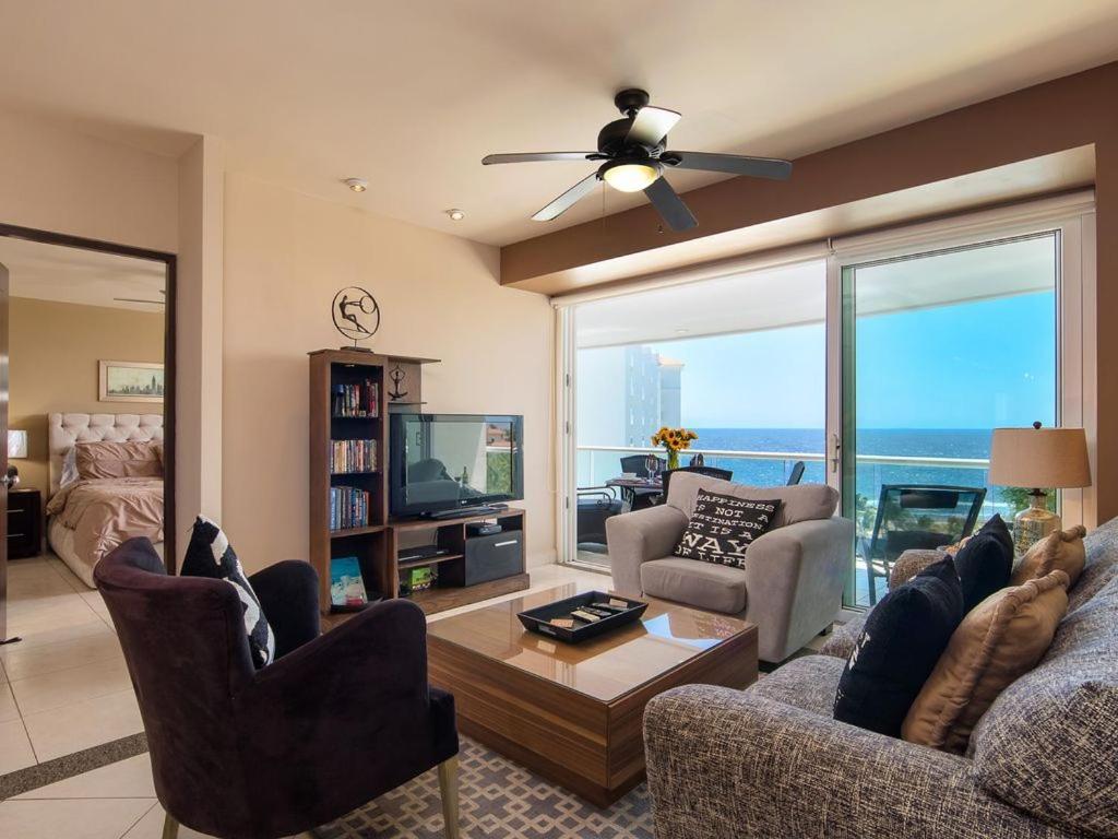 Modern- Renovated- Breathtaking 6th Floor- 3 Bedrooms Magna Nuevo Vallarta