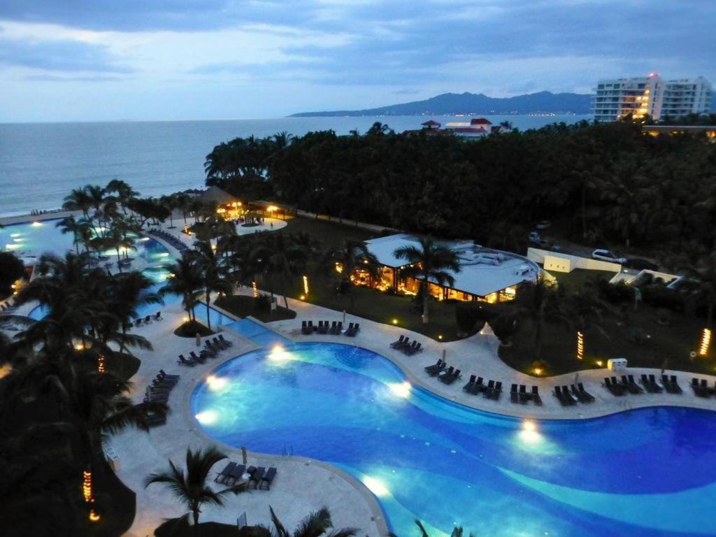 Modern- Renovated- Breathtaking 6th Floor- 3 Bedrooms Magna * Nuevo Vallarta