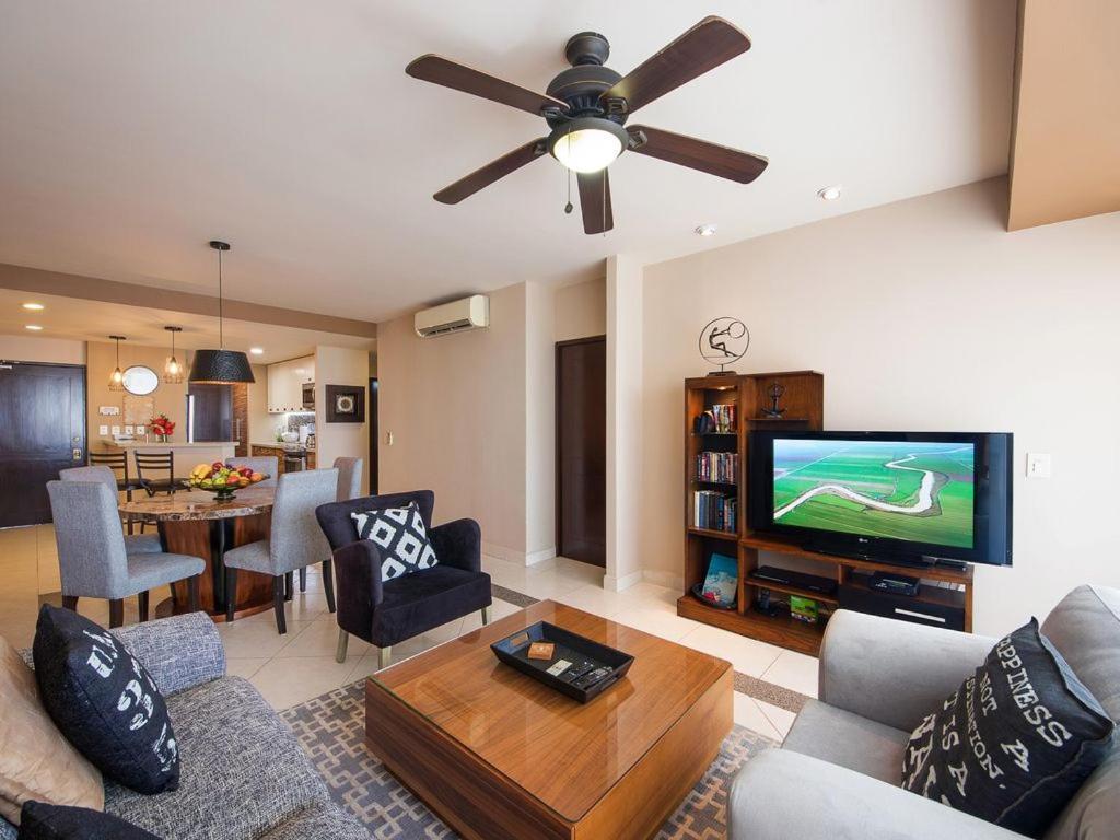 Modern- Renovated- Breathtaking 6th Floor- 3 Bedrooms Magna