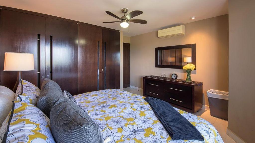 Modern- Renovated- Breathtaking 6th Floor- 3 Bedrooms Magna *
