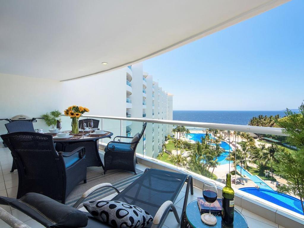 Сasa de vacaciones Modern- Renovated- Breathtaking 6th Floor- 3 Bedrooms Magna Nuevo Vallarta